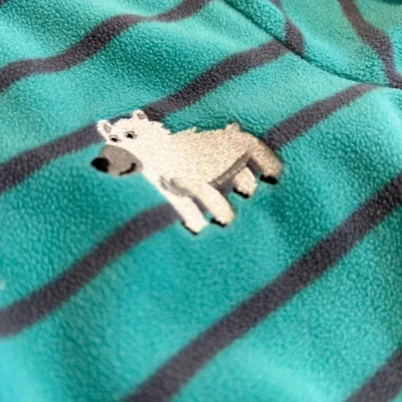 Carters 2T footie pjs - Picture 4 of 4